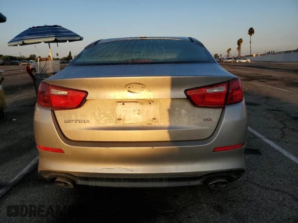 ✅ 2015 Kia Optima LX • VIN: 5XXGM4A77FG466005 • Lot: 83862675. Wystawiony na Copart z przebiegiem Nie podano. Bezpłatny archiwum sprzedaży aukcyjnych z USA i szczegółowy raport historii pojazdu na DreamBid. Zdjęcie 6.