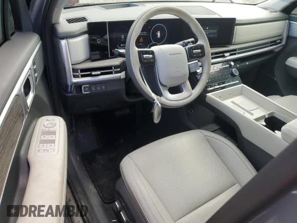 ✅ 2024 Hyundai Santa Fe Calligraphy • VIN: 5NMP5DG15RH002295 • Lot: 86157375. Listed on Copart with 28,684 mi. Free auction sales archive from the USA and detailed vehicle history report at DreamBid. Image 8.