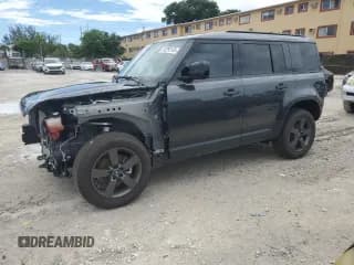 ✅ 2025 Land Rover Defender S • VIN: SALEJ7EX1S2395274 • Лот: 65292105. Опубликован ранее на Copart с пробегом 9 760 миль. Бесплатный доступ к архиву аукционных продаж из США и подробный отчёт об истории автомобиля на DreamBid. Изображение 1.