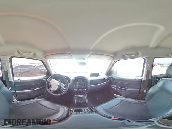 ✅ 2017 Jeep Patriot Sport SE • VIN: 1C4NJPBA6HD202041 • Lot: 61587905. Listed on Copart with 78,562 mi. Free auction sales archive from the USA and detailed vehicle history report at DreamBid. Image 15.