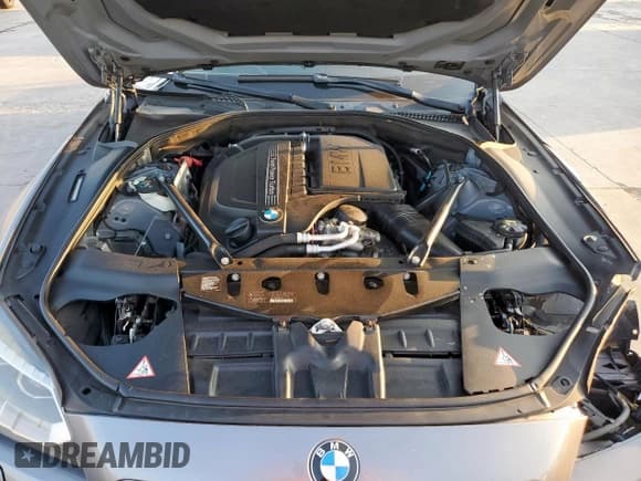 ✅ 2015 BMW 6 Series 640i • VIN: WBA6A0C51FD318481 • Лот: 65918715. Опубликован ранее на Copart с пробегом 73 458 миль. Бесплатный доступ к архиву аукционных продаж из США и подробный отчёт об истории автомобиля на DreamBid. Изображение 11.