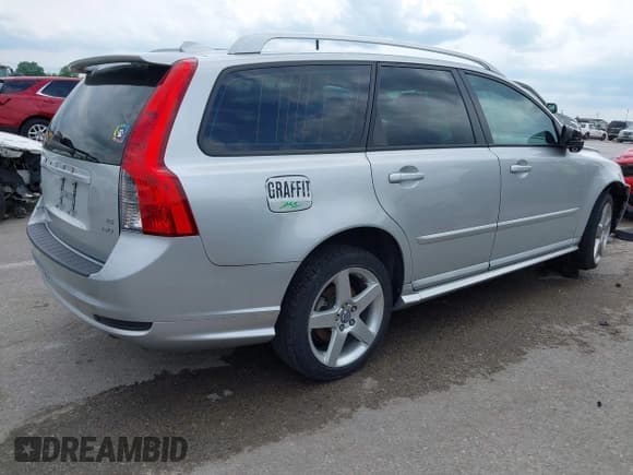 ✅ 2009 Volvo V50 R-Design • VIN: YV1MJ672292464766 • Lot: 42252914. Listed on IAAI with 169,615 mi. Free auction sales archive from the USA and detailed vehicle history report at DreamBid. Image 4.