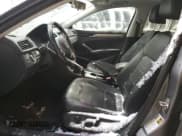 ✅ 2015 Volkswagen Passat SE • VIN: 1VWBV7A38FC073651 • Лот: 91254035. Опубликован ранее на Copart с пробегом 260 975 миль. Бесплатный доступ к архиву аукционных продаж из США и подробный отчёт об истории автомобиля на DreamBid. Изображение 7.