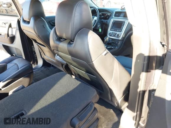 ✅ 2017 GMC Acadia Limited • VIN: 1GKKVSKD5HJ131652 • Lot: 43691645. Wystawiony na IAAI z przebiegiem 134 900 mil. Bezpłatny archiwum sprzedaży aukcyjnych z USA i szczegółowy raport historii pojazdu na DreamBid. Zdjęcie 8.