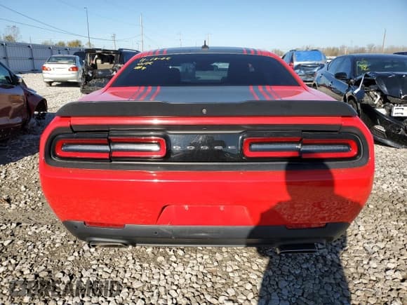 ✅ 2015 Dodge Challenger R/T Plus • VIN: 2C3CDZBT6FH873466 • Lot: 68725852. Wystawiony na Copart z przebiegiem 56 581 mil. Bezpłatny archiwum sprzedaży aukcyjnych z USA i szczegółowy raport historii pojazdu na DreamBid. Zdjęcie 6.
