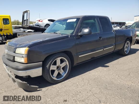 ✅ 2004 Chevrolet Silverado 1500 LS • VIN: 1GCEC19V84Z106666 • Лот: 72570694. Опубликован ранее на Copart с пробегом 266 167 миль. Бесплатный доступ к архиву аукционных продаж из США и подробный отчёт об истории автомобиля на DreamBid. Изображение 1.