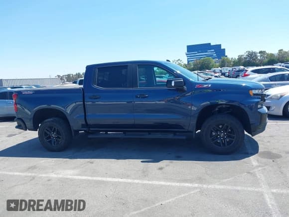 ✅ 2020 Chevrolet Silverado 1500 LT Trail Boss • VIN: 3GCPYFED8LG367055 • Lot: 42945200. Wystawiony na IAAI z przebiegiem 43 162 mil. Bezpłatny archiwum sprzedaży aukcyjnych z USA i szczegółowy raport historii pojazdu na DreamBid. Zdjęcie 13.