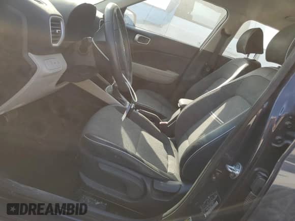 2022 Hyundai Venue SEL с VIN KMHRC8A32NU153531, выставлен на аукционе Copart как лот 72997684 с пробегом 28 850 миль миль и Списание • Salvage title. История ставок и продаж доступна на DreamBid. Изображение 7.