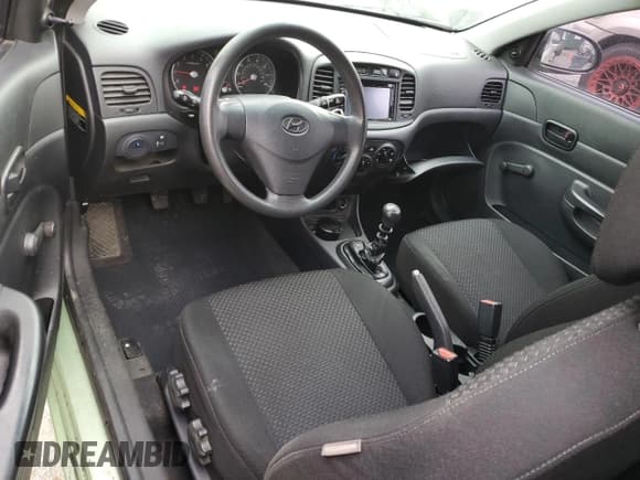 ✅ 2008 Hyundai Accent GS • VIN: KMHCM36C58U089648 • Лот: 48054395. Опубликован ранее на Copart с пробегом 163 721 миль. Бесплатный доступ к архиву аукционных продаж из США и подробный отчёт об истории автомобиля на DreamBid. Изображение 8.