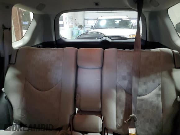 ✅ 2010 Toyota RAV4 • VIN: 2T3BF4DV8AW047665 • Лот: 91062145. Опубликован ранее на Copart с пробегом 167 156 миль. Бесплатный доступ к архиву аукционных продаж из США и подробный отчёт об истории автомобиля на DreamBid. Изображение 10.