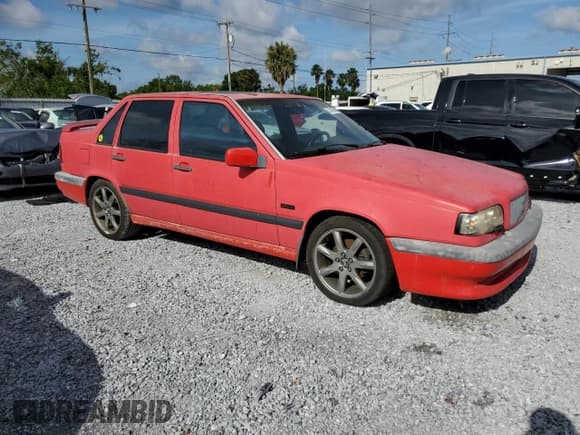 ✅ 1996 Volvo 850 • VIN: YV1LS5826T2317455 • Lot: 63382945. Listed on Copart with 175,800 mi. Free auction sales archive from the USA and detailed vehicle history report at DreamBid. Image 4.