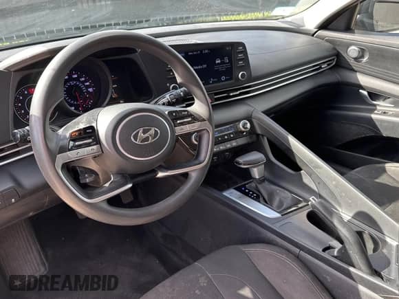 2021 Hyundai Elantra SEL с VIN 5NPLM4AG5MH012139, выставлен на аукционе Copart как лот 90355645 с пробегом 57 722 миль миль и Списание • Salvage title. История ставок и продаж доступна на DreamBid. Изображение 9.