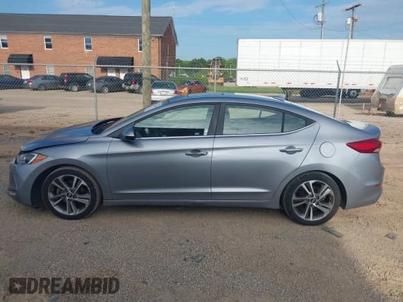 ✅ 2017 Hyundai Elantra Value Edition • VIN: 5NPD84LFXHH080956 • Lot: 42721445. Listed on IAAI with 97,806 mi. Free auction sales archive from the USA and detailed vehicle history report at DreamBid. Image 14.