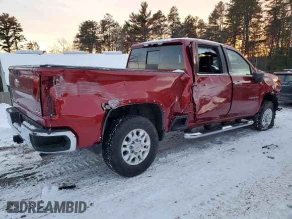 ✅ 2025 Chevrolet Silverado 2500HD • VIN: 1GC4KPE72SF101972 • Lot: 83872184. Listed on Copart with 1,973 mi. Free auction sales archive from the USA and detailed vehicle history report at DreamBid. Image 3.