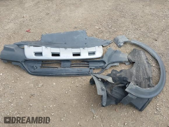 ✅ 2020 Ford Explorer XLT • VIN: 1FMSK8DH9LGC25414 • Lot: 42811786. Wystawiony na IAAI z przebiegiem 115 021 mil. Bezpłatny archiwum sprzedaży aukcyjnych z USA i szczegółowy raport historii pojazdu na DreamBid. Zdjęcie 11.