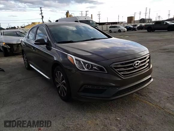 ✅ 2016 Hyundai Sonata Sport • VIN: 5NPE34AF3GH325181 • Lot: 43647203. Listed on Copart with 98,026 mi. Free auction sales archive from the USA and detailed vehicle history report at DreamBid. Image 11.