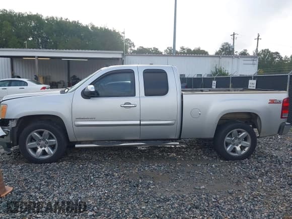 ✅ 2012 GMC Sierra 1500 SLE • VIN: 1GTR1VE06CZ326072 • Лот: 43562331. Опубликован ранее на IAAI с пробегом 196 856 миль. Бесплатный доступ к архиву аукционных продаж из США и подробный отчёт об истории автомобиля на DreamBid. Изображение 14.