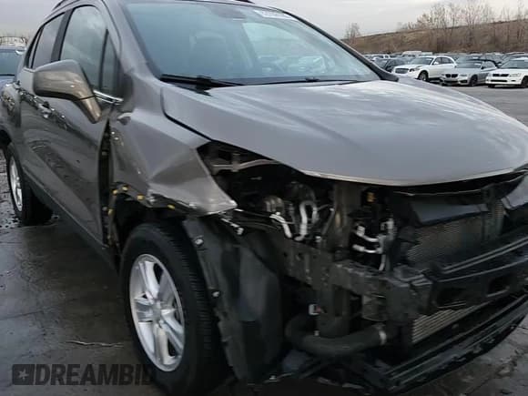 ✅ 2020 Chevrolet Trax LT • VIN: KL7CJPSB1LB344573 • Lot: 92058195. Wystawiony na Copart z przebiegiem 47 874 mil. Bezpłatny archiwum sprzedaży aukcyjnych z USA i szczegółowy raport historii pojazdu na DreamBid. Zdjęcie 15.