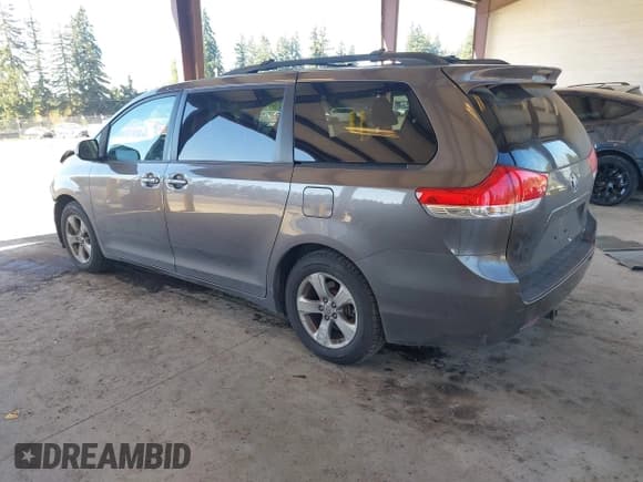 ✅ 2012 Toyota Sienna LE • VIN: 5TDKK3DC6CS247694 • Lot: 43395189. Listed on IAAI with 133,968 mi. Free auction sales archive from the USA and detailed vehicle history report at DreamBid. Image 3.