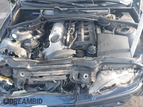 ✅ 2005 BMW 3 Series 325i • VIN: WBAAZ33495KW78135 • Lot: 41686061. Listed on IAAI with 149,460 mi. Free auction sales archive from the USA and detailed vehicle history report at DreamBid. Image 10.