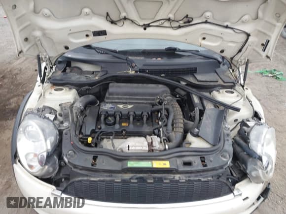 ✅ 2010 MINI Hardtop S • VIN: WMWMF7C52ATZ73393 • Lot: 43536782. Wystawiony na IAAI z przebiegiem 90 612 mil. Bezpłatny archiwum sprzedaży aukcyjnych z USA i szczegółowy raport historii pojazdu na DreamBid. Zdjęcie 10.