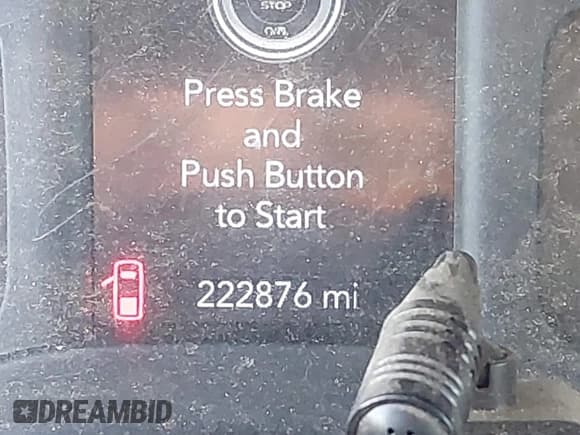 ✅ 2019 Ram 1500 Tradesman • VIN: 1C6SRFGT2KN530730 • Lot: 43575964. Wystawiony na IAAI z przebiegiem 222 876 mil. Bezpłatny archiwum sprzedaży aukcyjnych z USA i szczegółowy raport historii pojazdu na DreamBid. Zdjęcie 14.