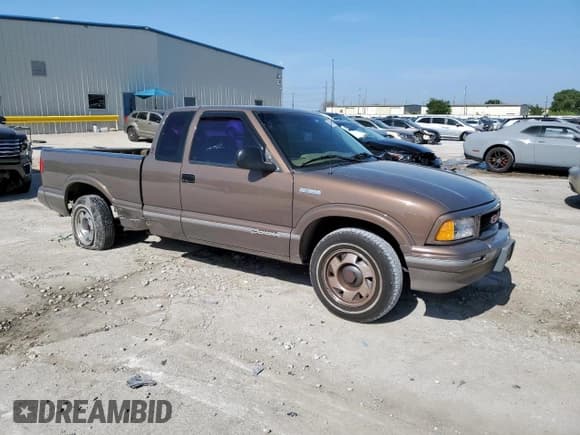 ✅ 1997 GMC Sonoma SLS • VIN: 1GTCS19X6V8506549 • Lot: 65263955. Wystawiony na Copart z przebiegiem 89 264 mil. Bezpłatny archiwum sprzedaży aukcyjnych z USA i szczegółowy raport historii pojazdu na DreamBid. Zdjęcie 4.