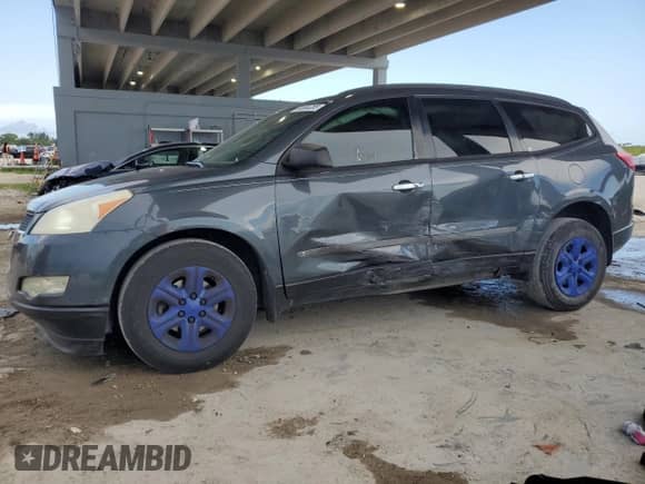 2009 Chevrolet Traverse LS z VIN 1GNER13D39S123297, wystawiony jako Copart lot #58504355 z przebiegiem Nie podano mil oraz Szkoda całkowita • Salvage title. Historia ofert i sprzedaży dostępna na DreamBid. Obrazek 1.
