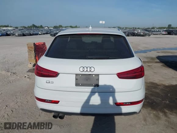 ✅ 2018 Audi Q3 Premium • VIN: WA1BCCFS4JR001735 • Lot: 43099996. Listed on IAAI with 67,069 mi. Free auction sales archive from the USA and detailed vehicle history report at DreamBid. Image 16.