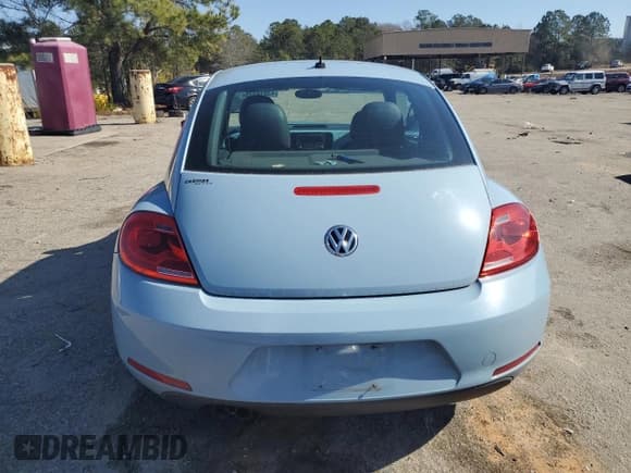 ✅ 2013 Volkswagen Beetle Fender Edition • VIN: 3VWJP7AT8DM673765 • Lot: 43014375. Listed on Copart with 72,859 mi. Free auction sales archive from the USA and detailed vehicle history report at DreamBid. Image 6.