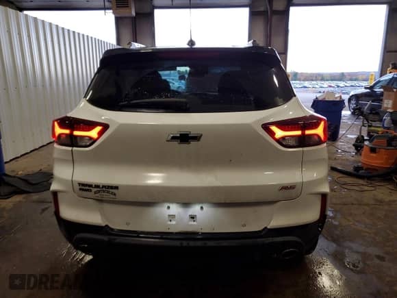 2023 Chevrolet TrailBlazer RS с VIN KL79MUSL8PB035519, выставлен на аукционе Copart как лот 89458715 с пробегом 45 595 миль миль и Списание • Salvage title. История ставок и продаж доступна на DreamBid. Изображение 6.