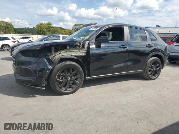 ✅ 2024 Honda HR-V Sport • VIN: 3CZRZ1H54RM700806 • Lot: 70988845. Listed on Copart with 28,496 mi. Free auction sales archive from the USA and detailed vehicle history report at DreamBid. Image 1.