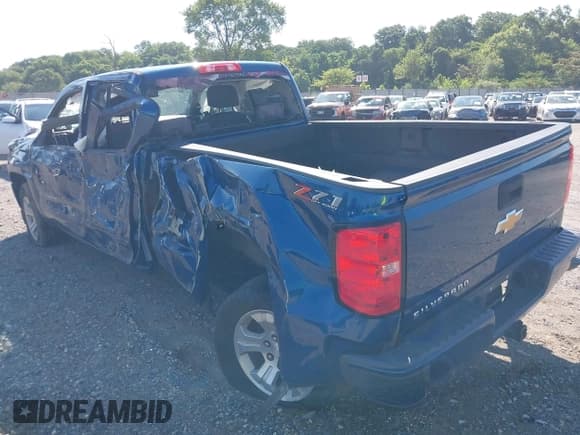 ✅ 2019 Chevrolet Silverado 1500 LT • VIN: 2GCVKPECXK1175049 • Lot: 42763309. Wystawiony na IAAI z przebiegiem 138 069 mil. Bezpłatny archiwum sprzedaży aukcyjnych z USA i szczegółowy raport historii pojazdu na DreamBid. Zdjęcie 3.