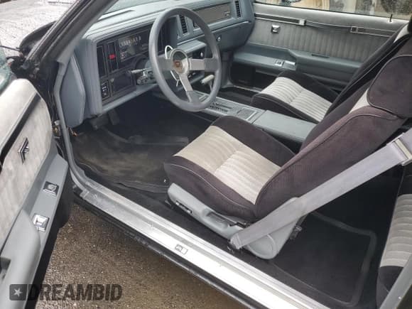 ✅ 1987 Buick Regal • VIN: 1G4GJ1177HP459697 • Лот: 85861225. Опубликован ранее на Copart с пробегом 40 054 миль. Бесплатный доступ к архиву аукционных продаж из США и подробный отчёт об истории автомобиля на DreamBid. Изображение 8.