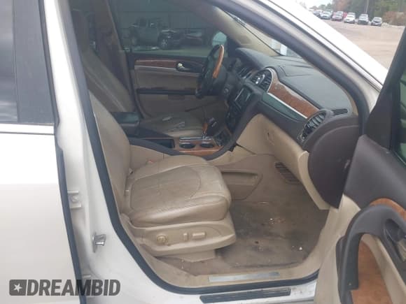 ✅ 2012 Buick Enclave Leather • VIN: 5GAKRCED2CJ109734 • Lot: 43638885. Wystawiony na IAAI z przebiegiem 212 689 mil. Bezpłatny archiwum sprzedaży aukcyjnych z USA i szczegółowy raport historii pojazdu na DreamBid. Zdjęcie 5.