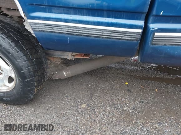 ✅ 1993 Chevrolet Silverado 1500 • VIN: 2GCEK19KXP1186381 • Lot: 43589229. Wystawiony na IAAI z przebiegiem 261 205 mil. Bezpłatny archiwum sprzedaży aukcyjnych z USA i szczegółowy raport historii pojazdu na DreamBid. Zdjęcie 19.