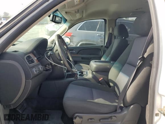 ✅ 2013 GMC Yukon SLE • VIN: 1GKS2AE07DR231873 • Lot: 57354555. Wystawiony na Copart z przebiegiem 117 647 mil. Bezpłatny archiwum sprzedaży aukcyjnych z USA i szczegółowy raport historii pojazdu na DreamBid. Zdjęcie 7.