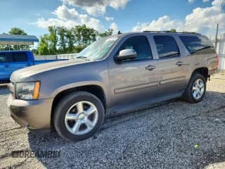 ✅ 2014 Chevrolet Suburban LT • VIN: 1GNSCJE03ER197724 • Лот: 62272145. Опубликован ранее на Copart с пробегом 136 667 миль. Бесплатный доступ к архиву аукционных продаж из США и подробный отчёт об истории автомобиля на DreamBid. Изображение 1.