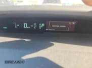 ✅ 2015 Toyota Prius Four • VIN: JTDKN3DU1F1918903 • Лот: 82227795. Опубликован ранее на Copart с пробегом 149 518 миль. Бесплатный доступ к архиву аукционных продаж из США и подробный отчёт об истории автомобиля на DreamBid. Изображение 9.