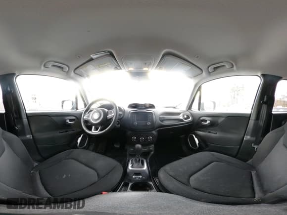 ✅ 2018 Jeep Renegade Upland • VIN: ZACCJBAB6JPH19710 • Лот: 43707902. Опубликован ранее на IAAI с пробегом 216 235 миль. Бесплатный доступ к архиву аукционных продаж из США и подробный отчёт об истории автомобиля на DreamBid. Изображение 18.