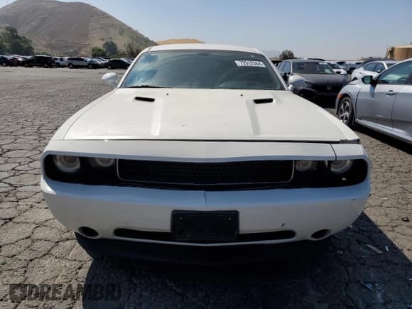✅ 2013 Dodge Challenger SXT • VIN: 2C3CDYAG0DH607761 • Lot: 72912064. Wystawiony na Copart z przebiegiem 194 631 mil. Bezpłatny archiwum sprzedaży aukcyjnych z USA i szczegółowy raport historii pojazdu na DreamBid. Zdjęcie 5.