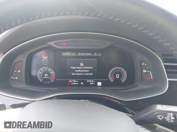 ✅ 2020 Audi Q8 Prestige • VIN: WA1FVAF17LD015779 • Lot: 42840441. Wystawiony na IAAI z przebiegiem 62 194 mil. Bezpłatny archiwum sprzedaży aukcyjnych z USA i szczegółowy raport historii pojazdu na DreamBid. Zdjęcie 7.