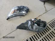 ✅ 2018 Ford Explorer Sport • VIN: 1FM5K8GT3JGB43754 • Lot: 84725395. Wystawiony na Copart z przebiegiem 132 631 mil. Bezpłatny archiwum sprzedaży aukcyjnych z USA i szczegółowy raport historii pojazdu na DreamBid. Zdjęcie 13.