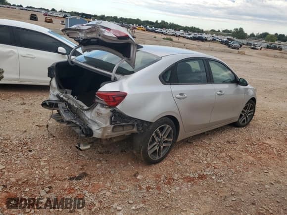 ✅ 2019 Kia Forte S • VIN: 3KPF34AD5KE097345 • Lot: 71599965. Wystawiony na Copart z przebiegiem 93 307 mil. Bezpłatny archiwum sprzedaży aukcyjnych z USA i szczegółowy raport historii pojazdu na DreamBid. Zdjęcie 3.