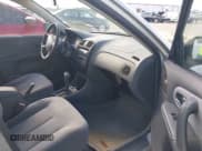 ✅ 2000 Mazda Protege DX • VIN: JM1BJ2226Y0260964 • Лот: 42858430. Опубликован ранее на IAAI с пробегом 104 193 миль. Бесплатный доступ к архиву аукционных продаж из США и подробный отчёт об истории автомобиля на DreamBid. Изображение 5.