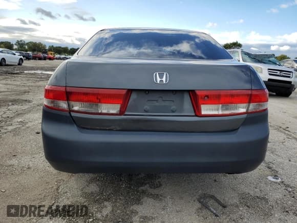 ✅ 2004 Honda Accord LX • VIN: 1HGCM56344A015795 • Лот: 84393305. Опубликован ранее на Copart с пробегом 216 021 миль. Бесплатный доступ к архиву аукционных продаж из США и подробный отчёт об истории автомобиля на DreamBid. Изображение 6.