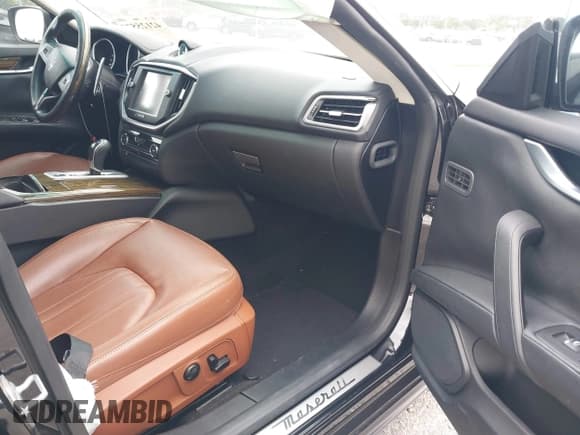 ✅ 2015 Maserati Ghibli S Q4 • VIN: ZAM57RTA1F1139322 • Лот: 42125575. Опубликован ранее на IAAI с пробегом 69 302 миль. Бесплатный доступ к архиву аукционных продаж из США и подробный отчёт об истории автомобиля на DreamBid. Изображение 5.