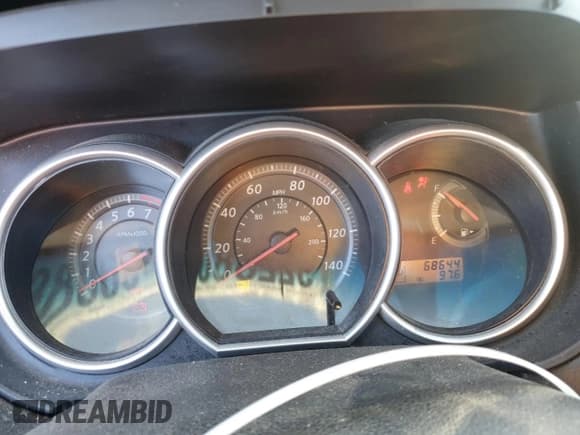 ✅ 2010 Nissan Versa S • VIN: 3N1BC1CP1AL421926 • Lot: 92238065. Wystawiony na Copart z przebiegiem 68 644 mil. Bezpłatny archiwum sprzedaży aukcyjnych z USA i szczegółowy raport historii pojazdu na DreamBid. Zdjęcie 9.