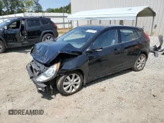 ✅ 2013 Hyundai Accent SE • VIN: KMHCU5AE8DU078206 • Лот: 70471384. Опубликован ранее на Copart с пробегом 251 594 миль. Бесплатный доступ к архиву аукционных продаж из США и подробный отчёт об истории автомобиля на DreamBid. Изображение 1.