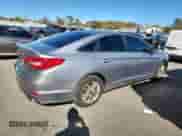 2016 Hyundai Sonata SE z VIN 5NPE24AF2GH386847, wystawiony jako Copart lot #82596985 z przebiegiem 170 845 mil mil oraz Czysty tytuł • Clean title. Historia ofert i sprzedaży dostępna na DreamBid. Obrazek 3.